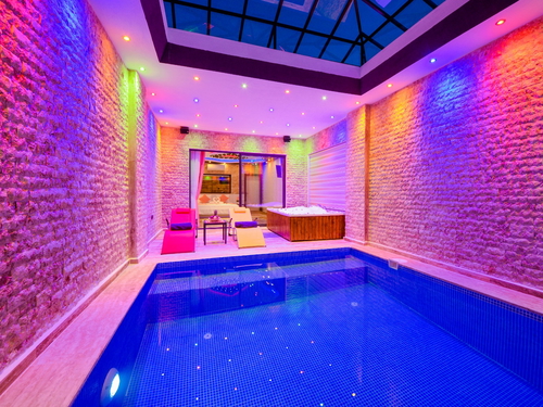  gece  -  Kasım
  | Kalkan Akbel Muhafazakar Villa (4 Kişilik, Doğa İçinde, Jakuzili, Isıtmalı Havuz Seçenekli)